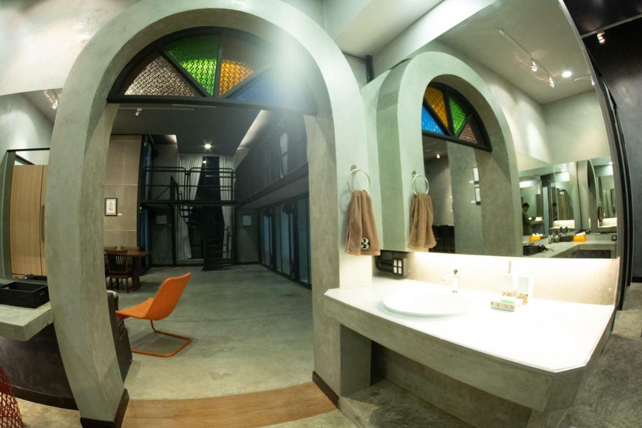 Third Rock Hostel Bangkok Exterior foto